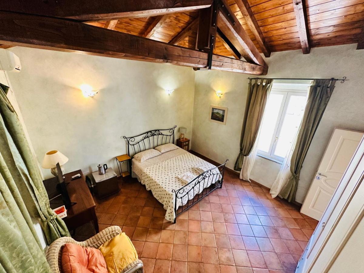 Relax Clementina Apartment Fiumicino Bagian luar foto